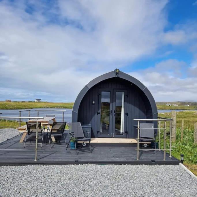 Loch An Eilean Pod Isle Of South Uist Villa Pollachara Exterior photo