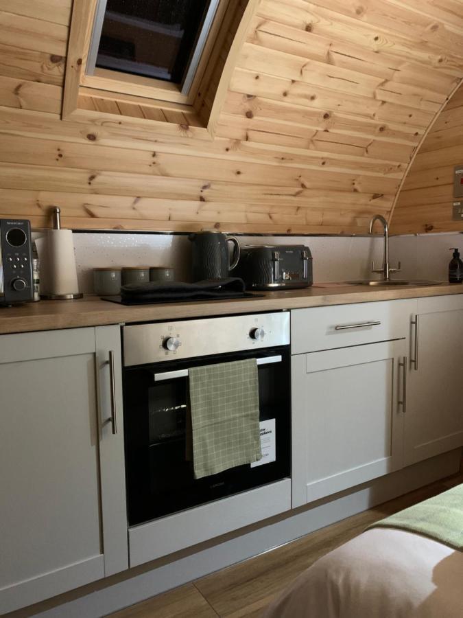 Loch An Eilean Pod Isle Of South Uist Villa Pollachara Exterior photo