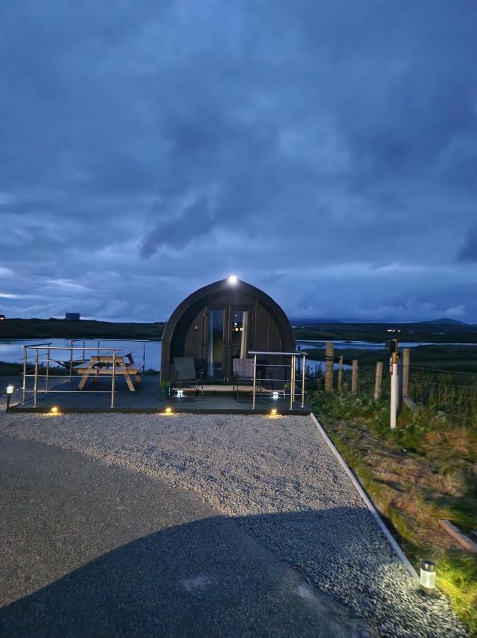 Loch An Eilean Pod Isle Of South Uist Villa Pollachara Exterior photo