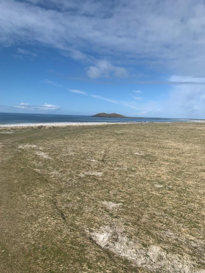 Loch An Eilean Pod Isle Of South Uist Villa Pollachara Exterior photo