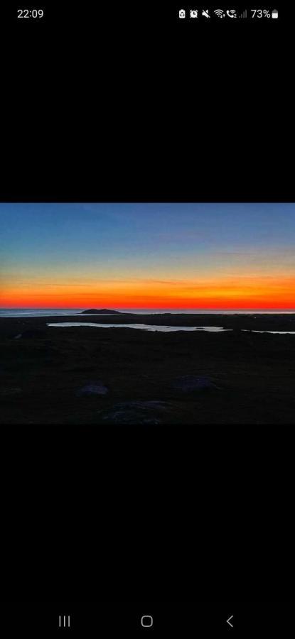 Loch An Eilean Pod Isle Of South Uist Villa Pollachara Exterior photo